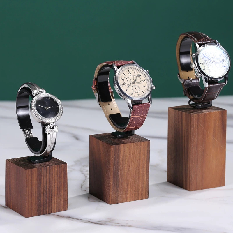 New Wooden C Shaped Watch Disp - Jewelry And Watches Inc recension och pris